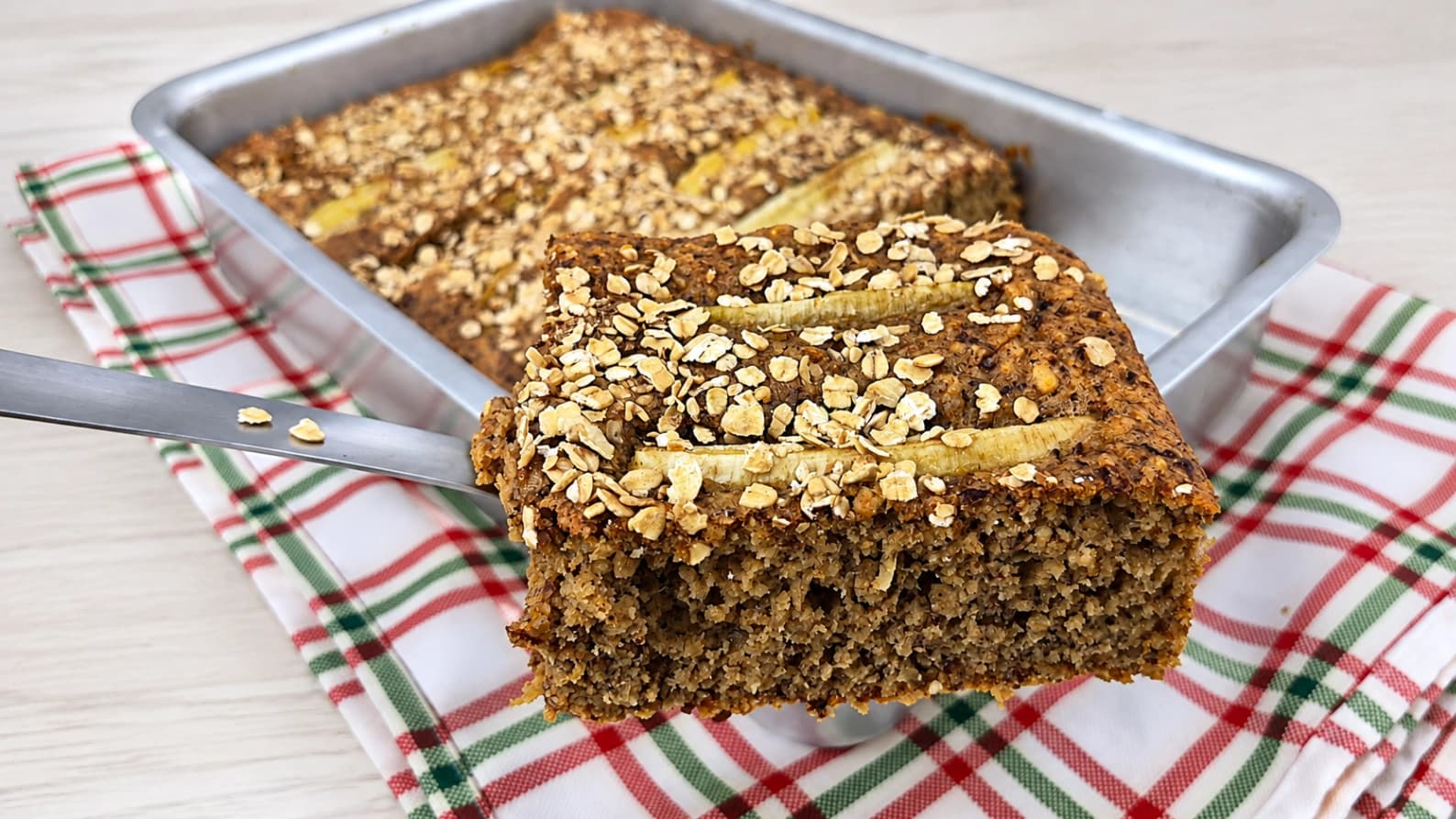 Bolo de Banana com Maçã, Aveia e Canela