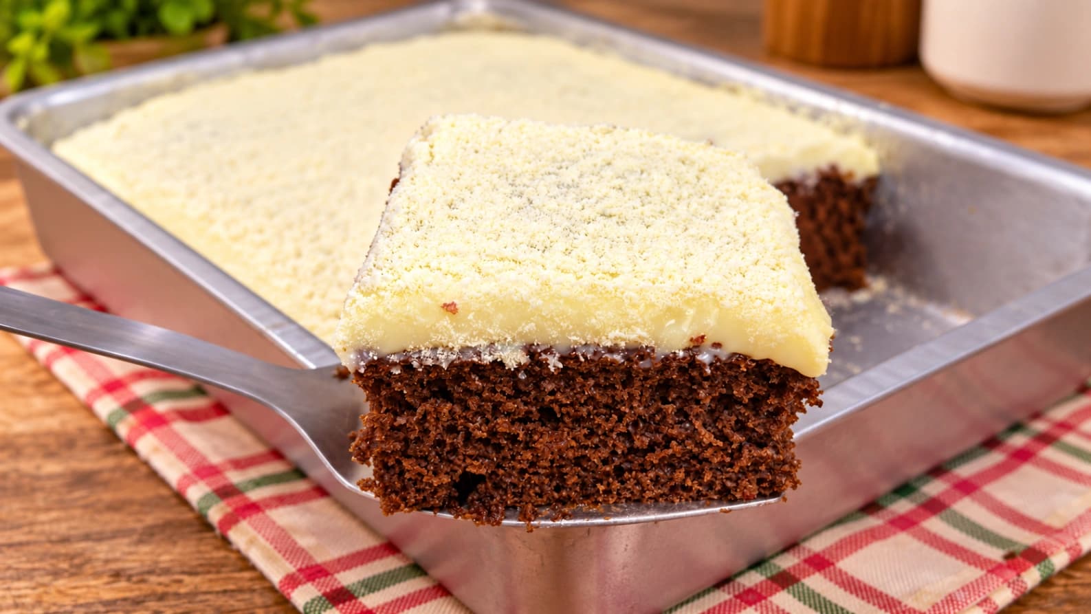 Bolo de Café com Cobertura de Leite Ninho